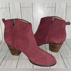 Lands End Ankle Bootie Size 9